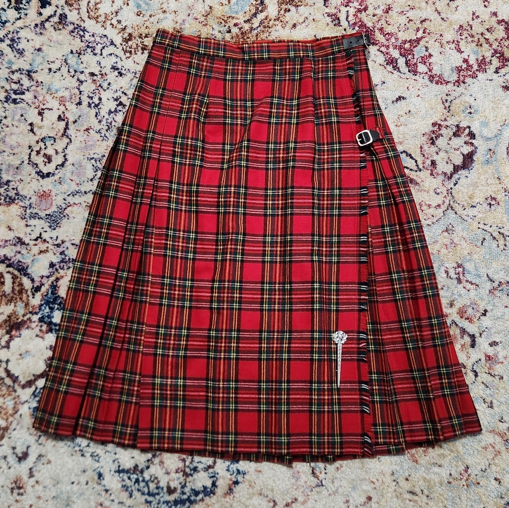 Classic Vtg 100% Wool Unlined Kilt Skirt Tartan Plaid With Thistle Pin